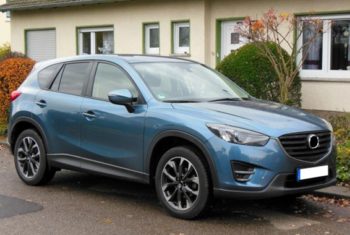 ディーゼル車はガソリン車とどう違う？メリット・デメリットとは