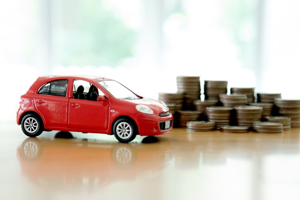 自動車とお金のイメージ画像